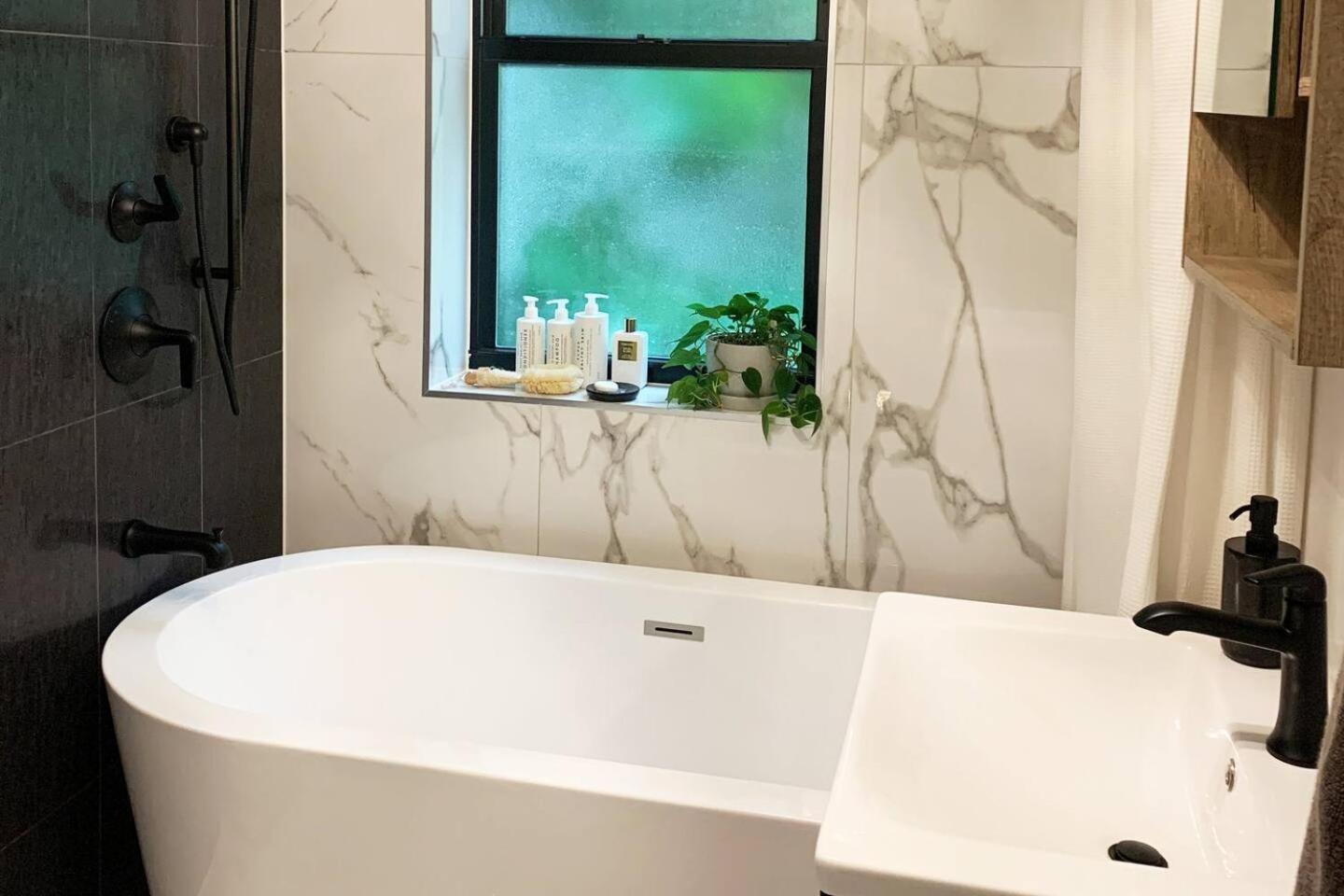 Hospedagem domiciliar Two Story Luxury Brooklyn Brownstone *