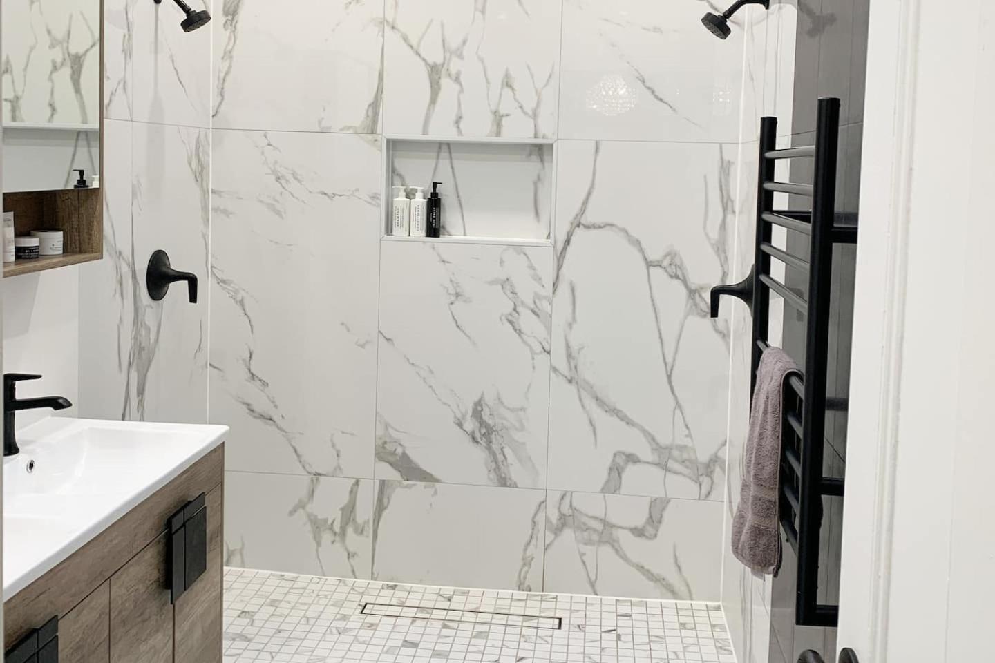 Two Story Luxury Brooklyn Brownstone * Nova York