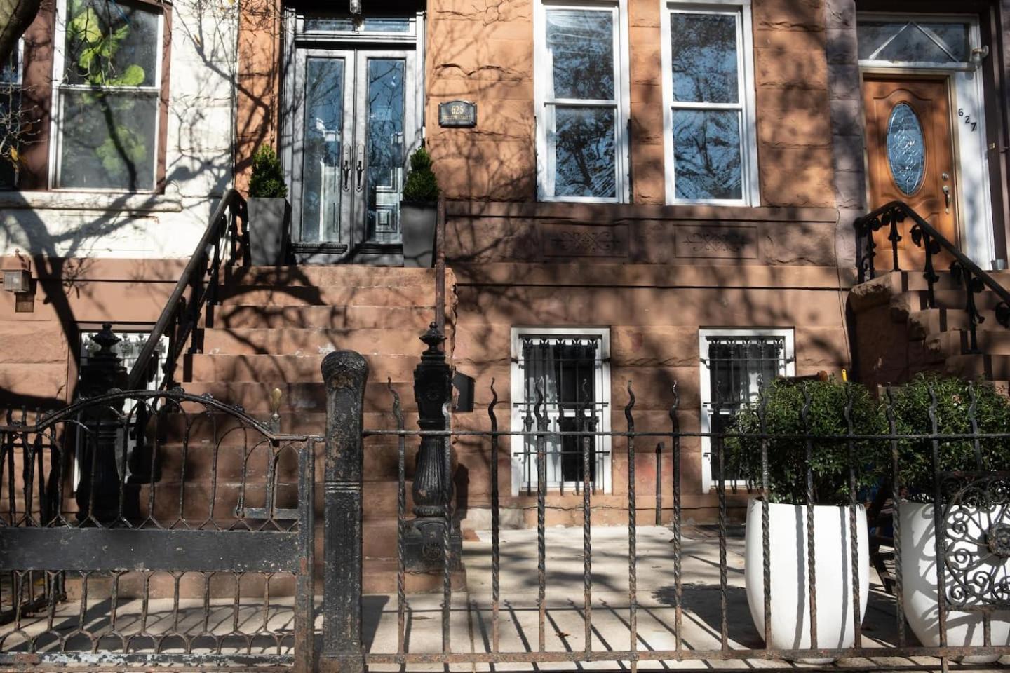 Two Story Luxury Brooklyn Brownstone Hospedagem domiciliar *