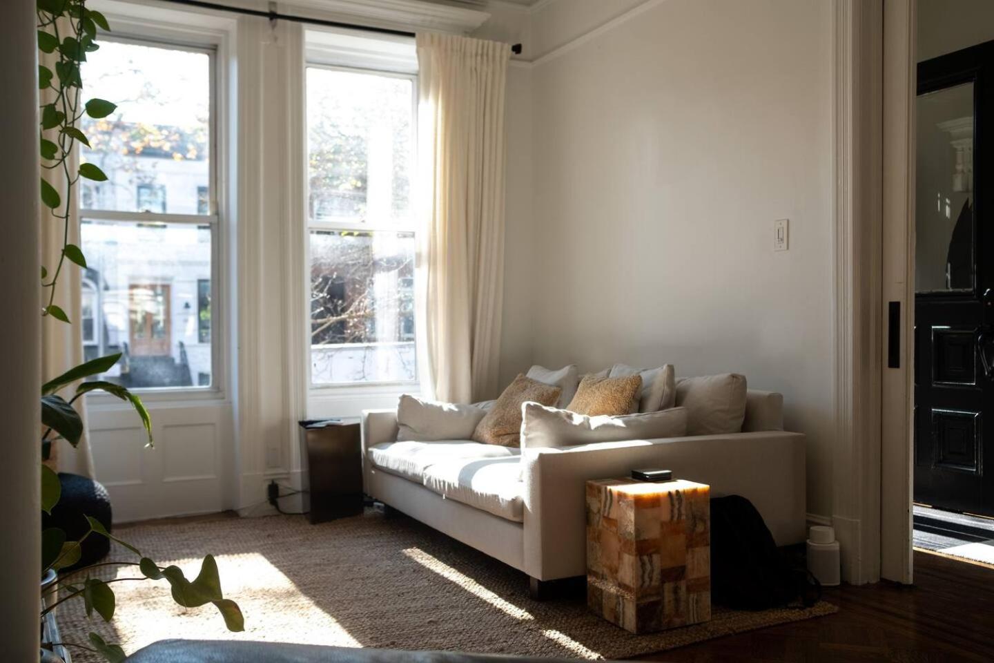 Two Story Luxury Brooklyn Brownstone Hospedagem domiciliar *