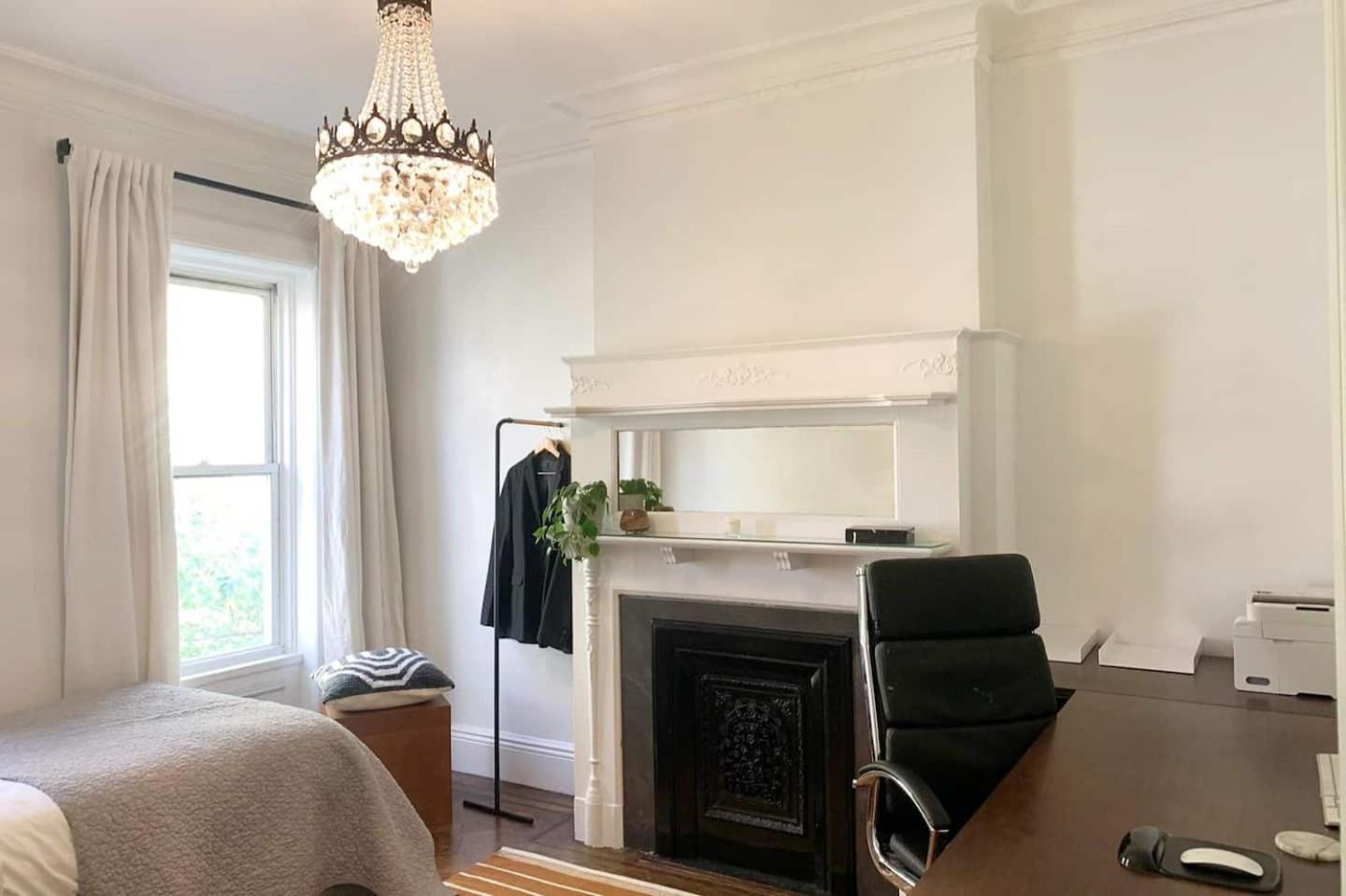 Hospedagem domiciliar Two Story Luxury Brooklyn Brownstone *
